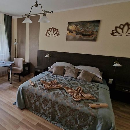Waterlily Apartman Heviz Exterior photo