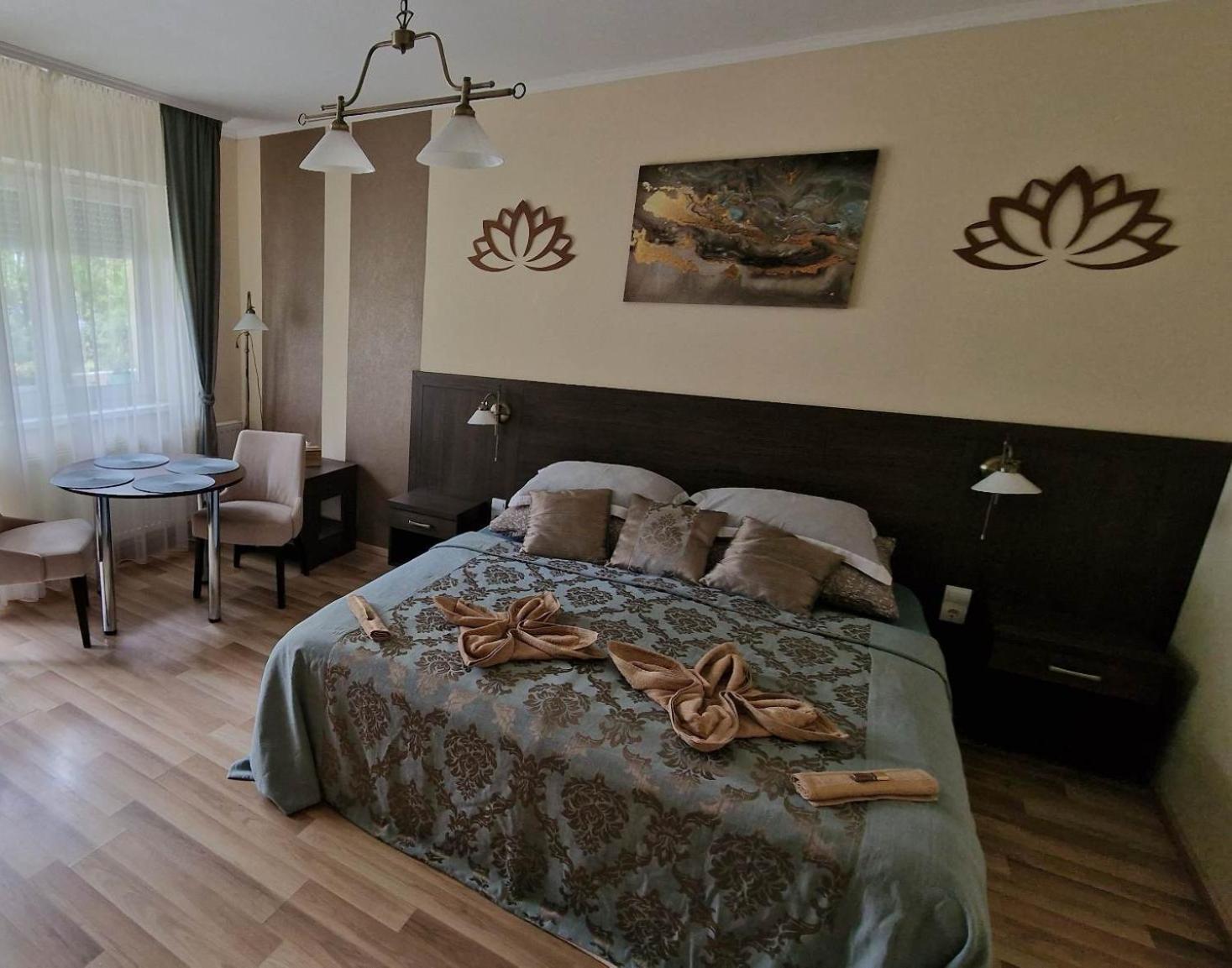 Waterlily Apartman Heviz Exterior photo